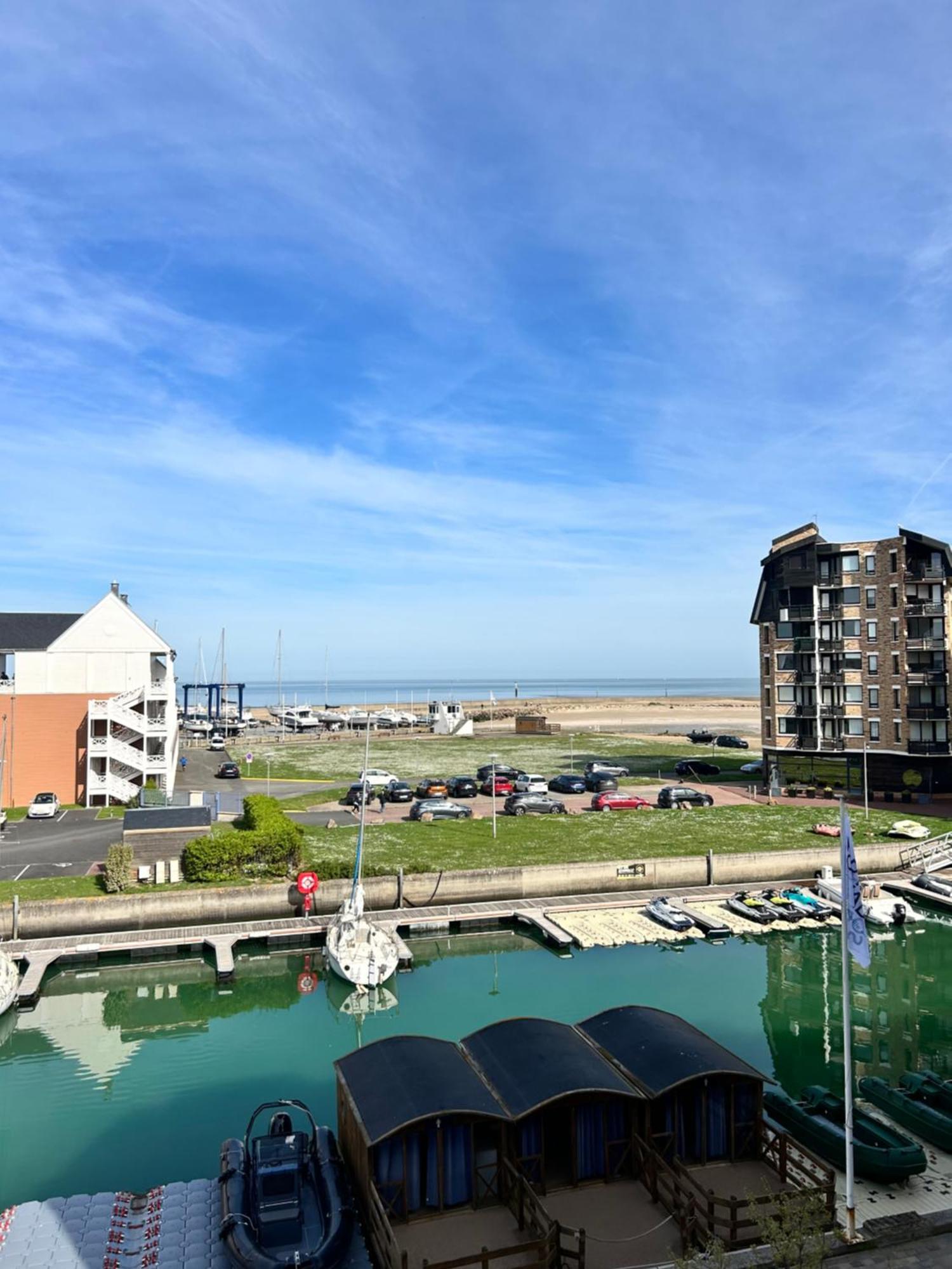La Marina-Studio, Vue Mer Avec Balneo Deauville Exterior foto